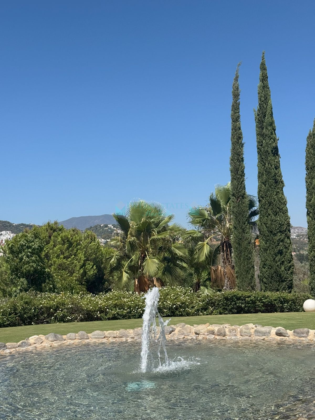 Apartamento Planta Baja en alquiler en Benahavis