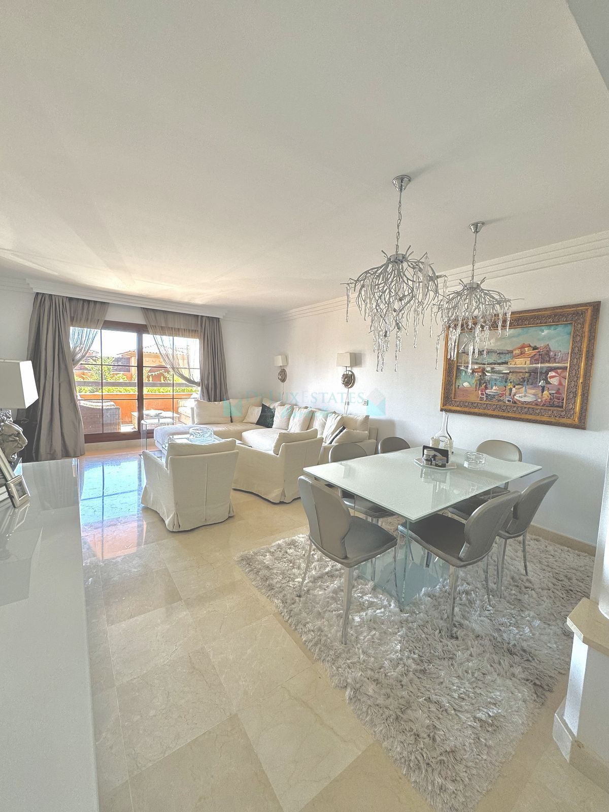 Apartamento Planta Baja en alquiler en Benahavis