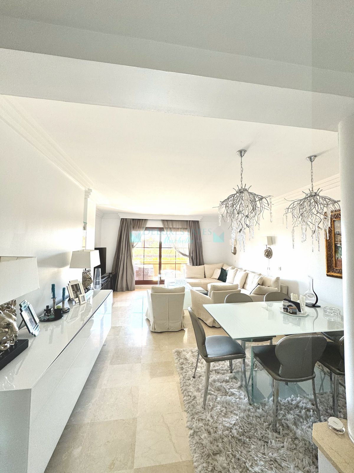 Apartamento Planta Baja en alquiler en Benahavis