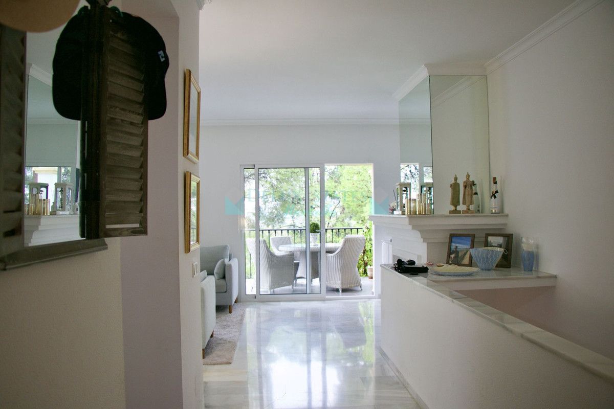 Penthouse for sale in Aloha, Nueva Andalucia