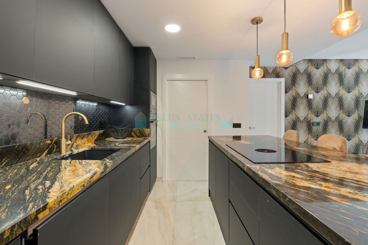 Ground Floor Apartment for sale in Benahavis