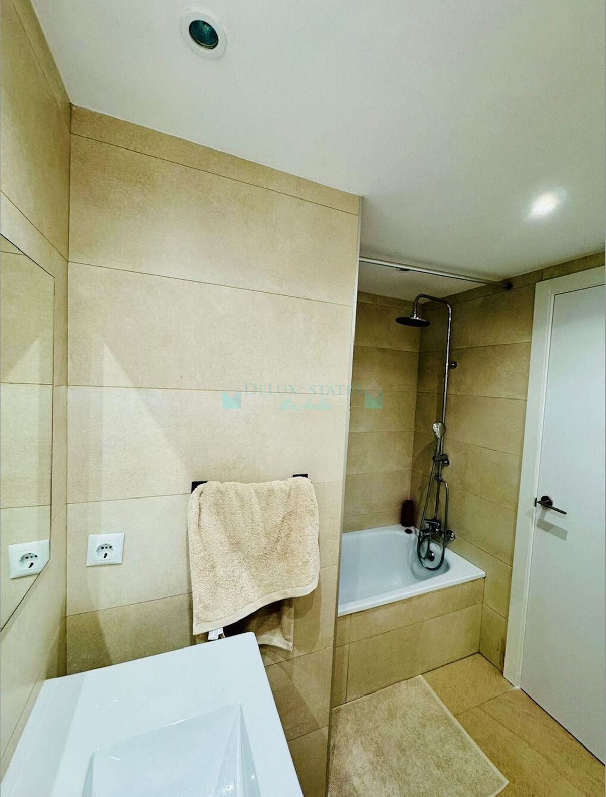 Semi Detached Villa for sale in Cabopino, Marbella East