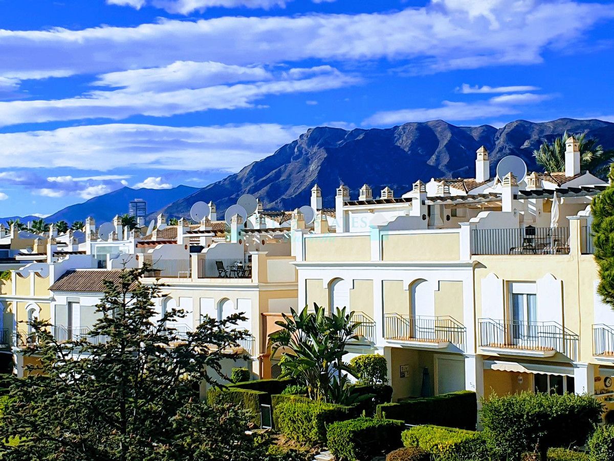 Town House for sale in Bahia de Marbella, Marbella East