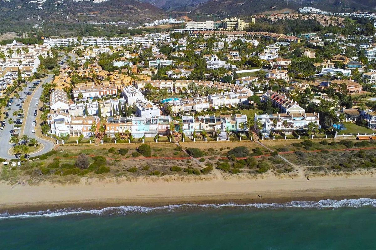 Town House for sale in Bahia de Marbella, Marbella East