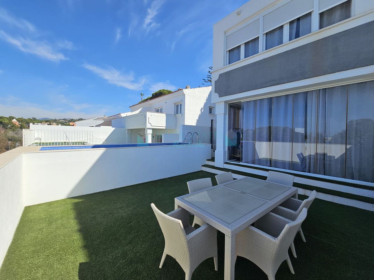 Semi Detached Villa for sale in Cabopino, Marbella East