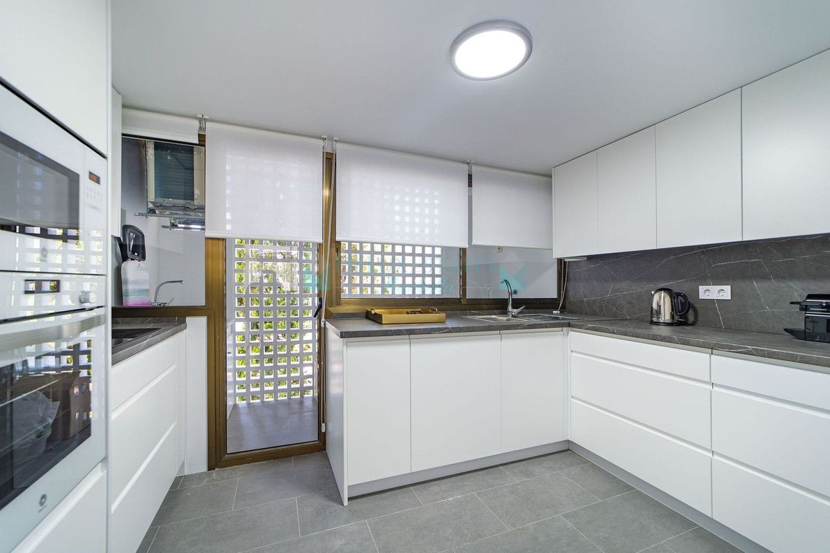 Apartment for rent in Marbella - Puerto Banus