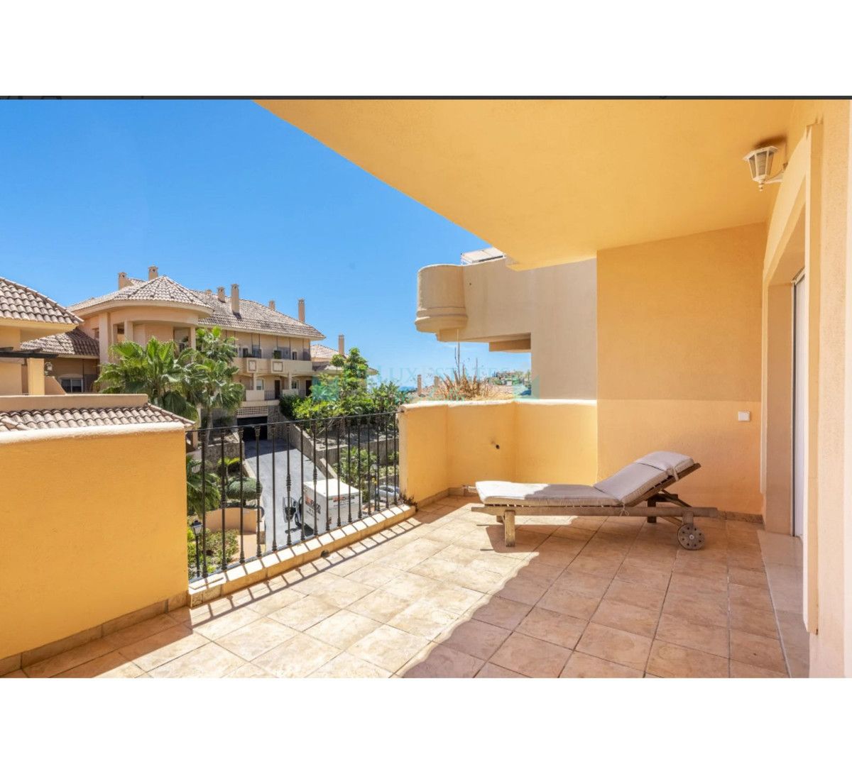 Apartment for sale in Nueva Andalucia