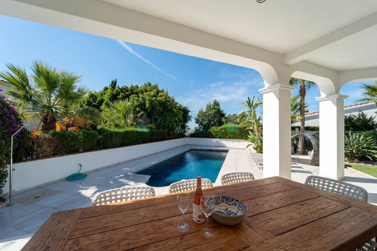 Villa for sale in Marbesa, Marbella East