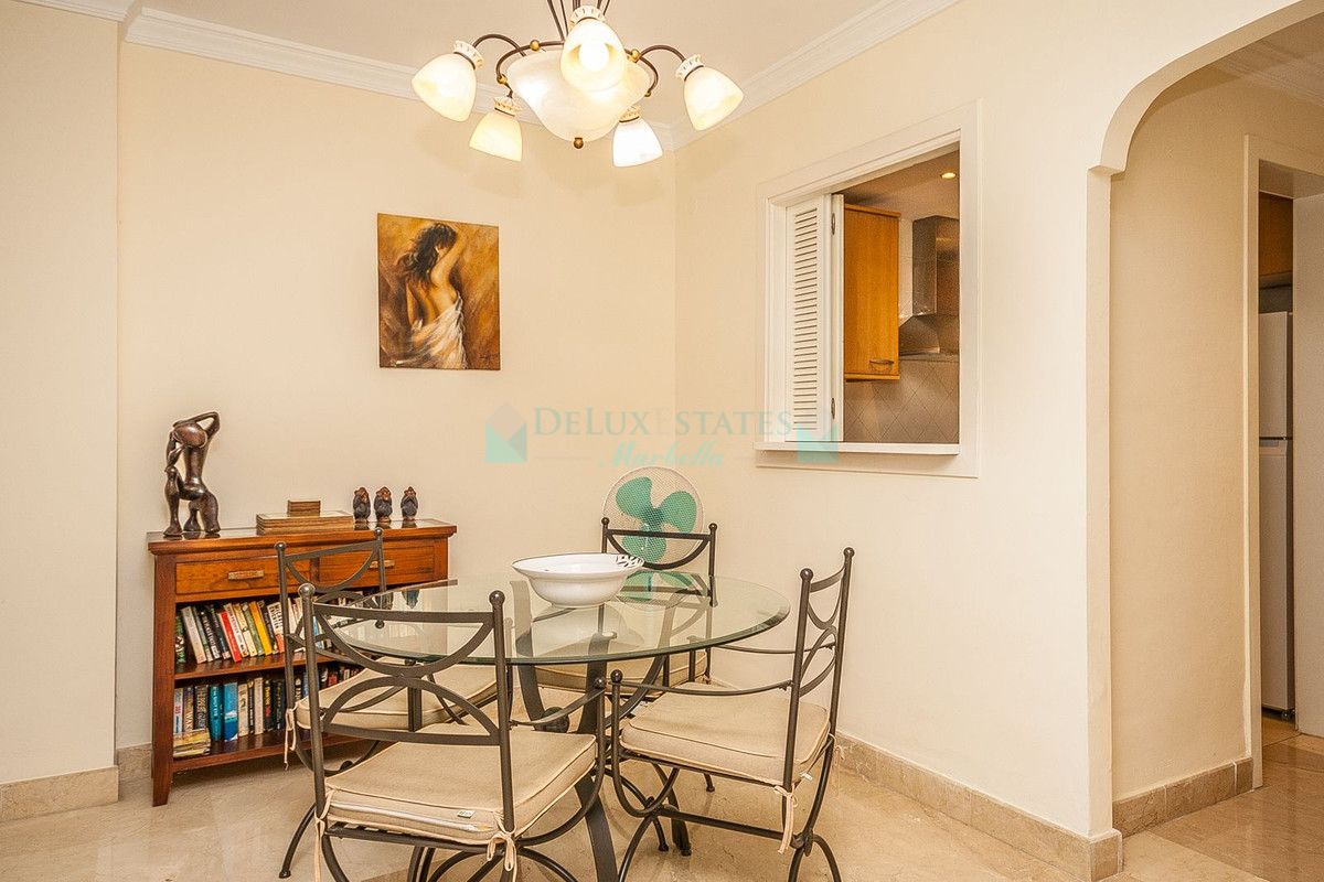 Apartamento Planta Baja en venta en Elviria, Marbella Este