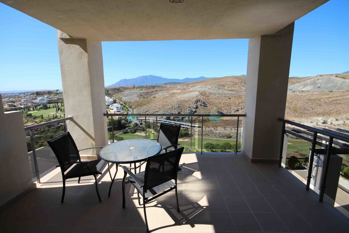 Apartment for sale in Benahavis