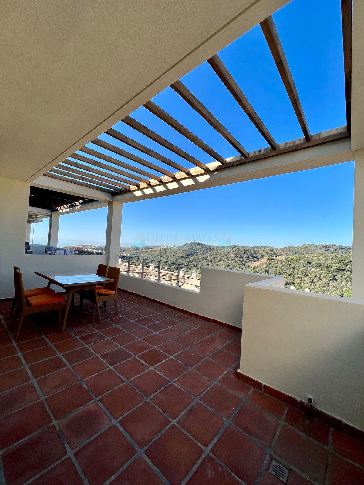 Penthouse for rent in Estepona