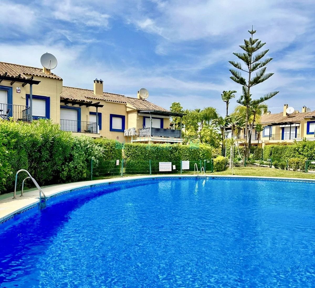 Semi Detached Villa for rent in Marbella - Puerto Banus