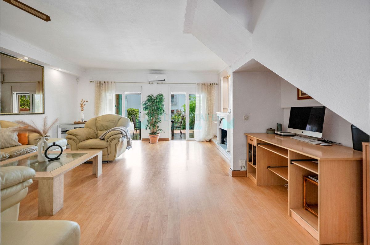 Town House for sale in El Rosario, Marbella East