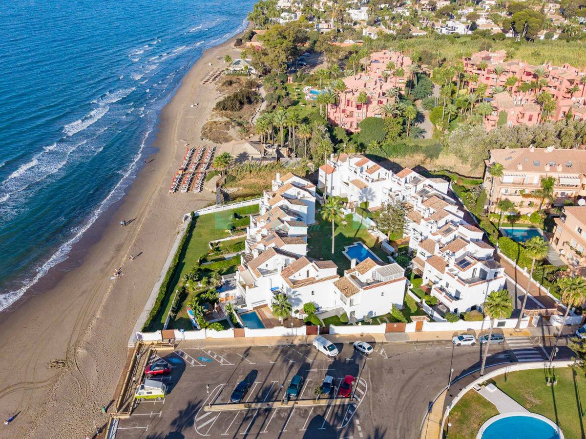 Town House for sale in El Rosario, Marbella East