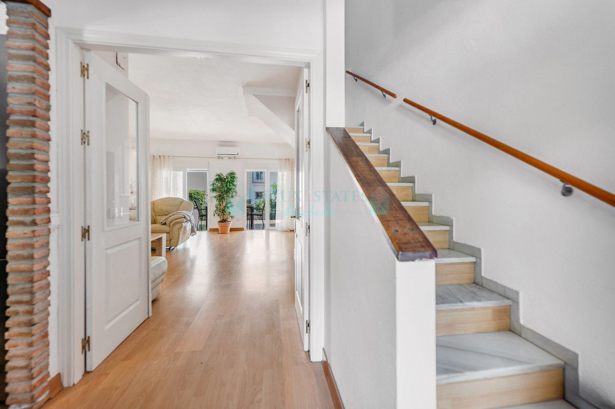 Town House for sale in El Rosario, Marbella East