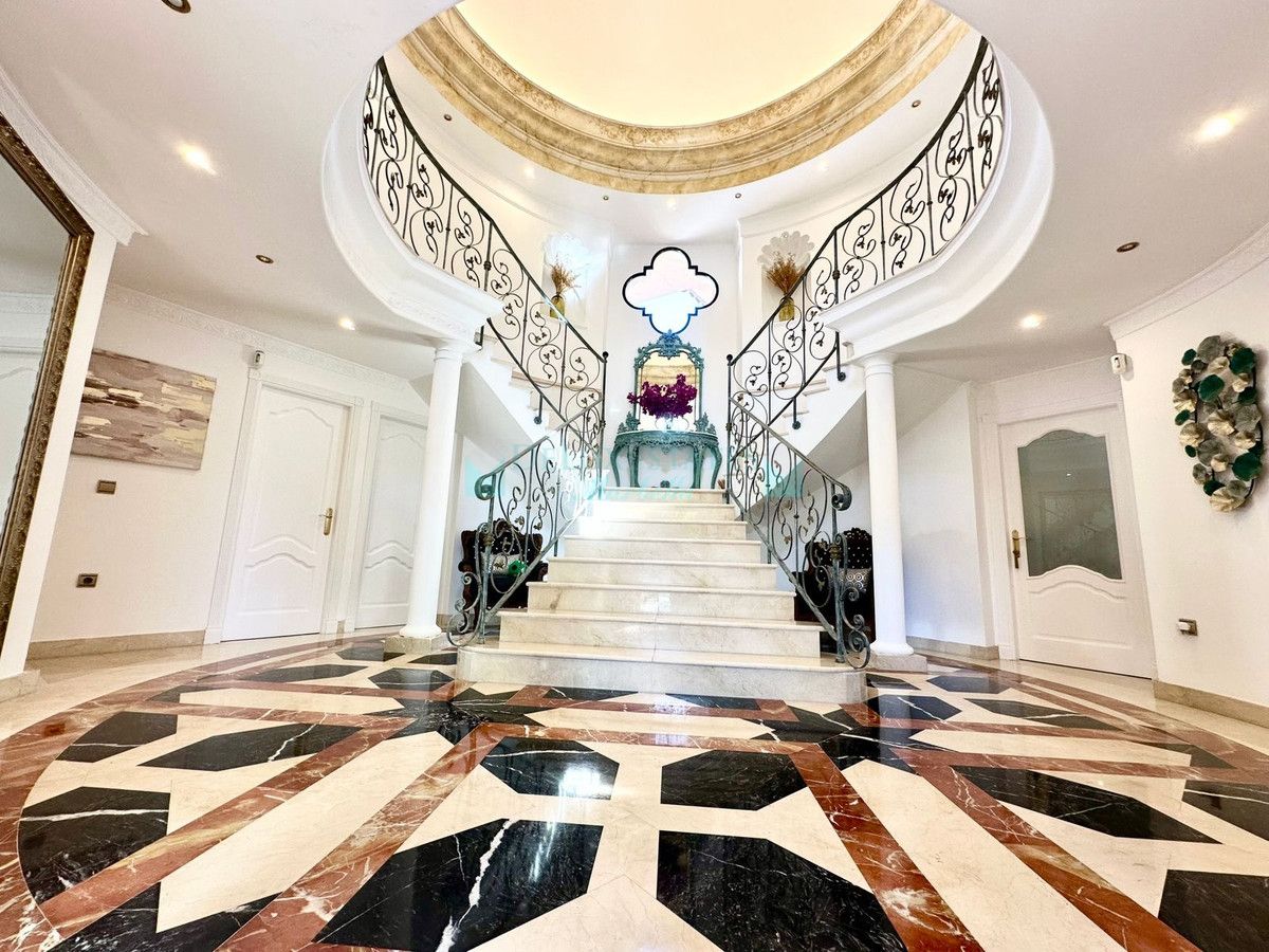 Villa for rent in Marbella