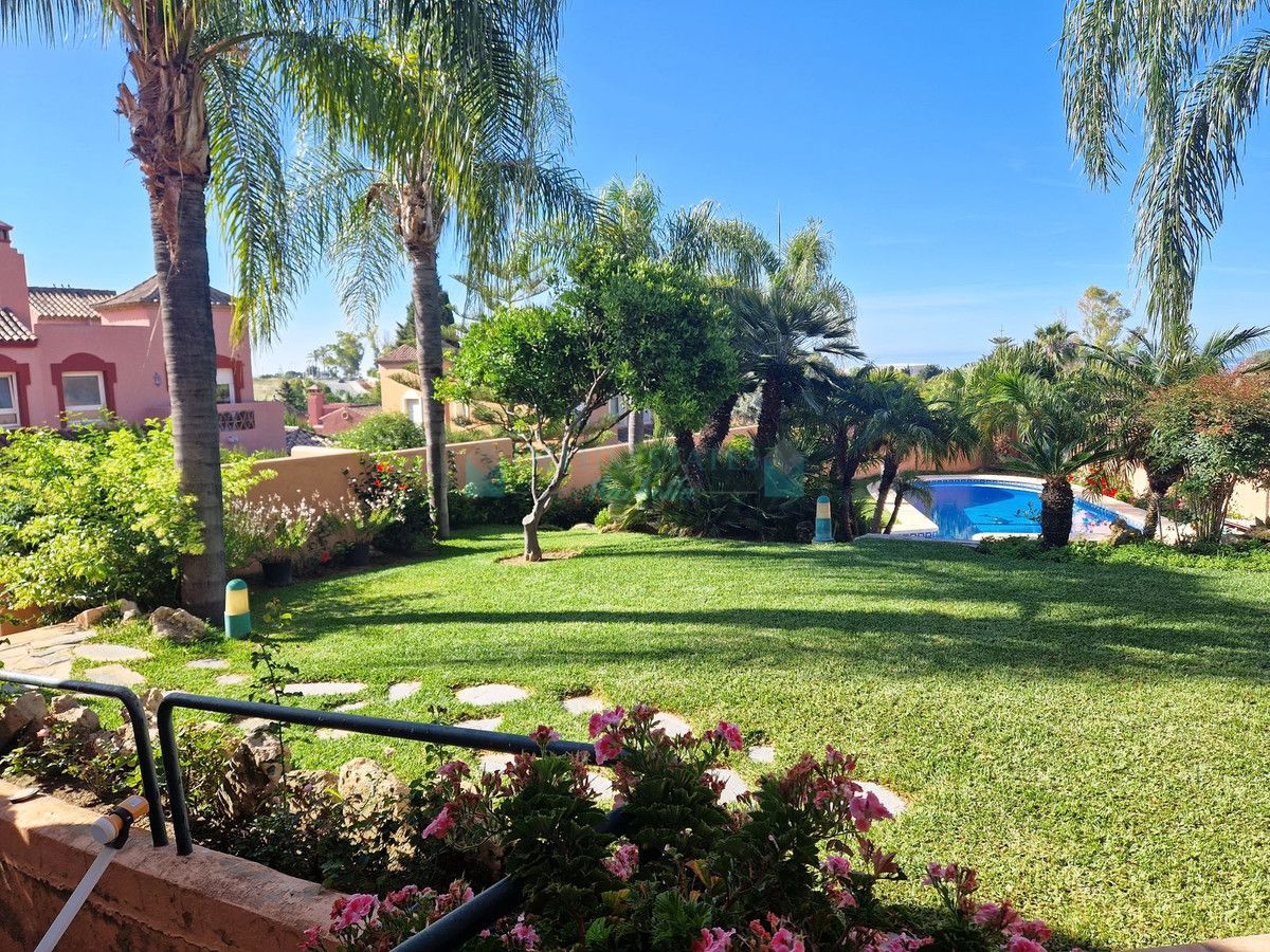 Villa for sale in Rio Real, Marbella East