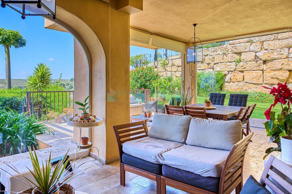 Ground Floor Apartment for sale in Benahavis