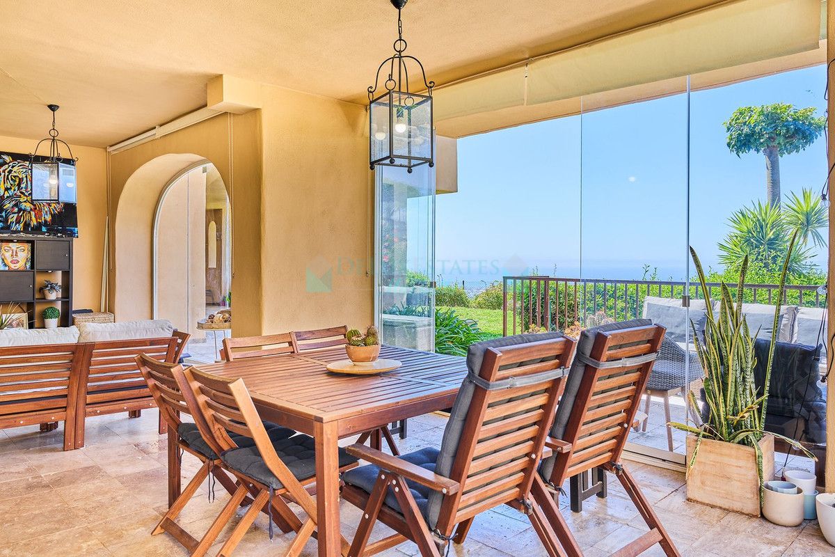 Ground Floor Apartment for sale in Benahavis