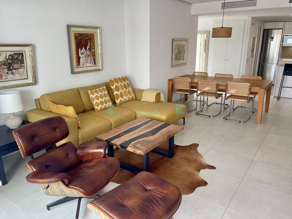 Apartamento en venta en Los Altos de los Monteros, Marbella Este