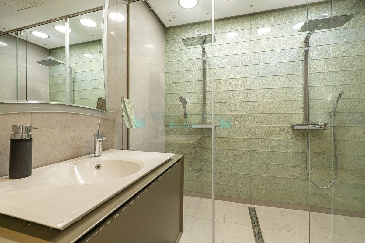 Ground Floor Apartment for sale in Nueva Andalucia