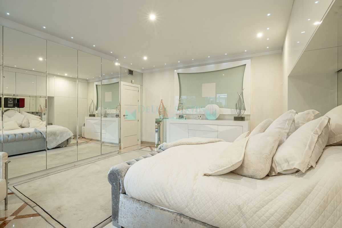 Ground Floor Apartment for sale in Nueva Andalucia