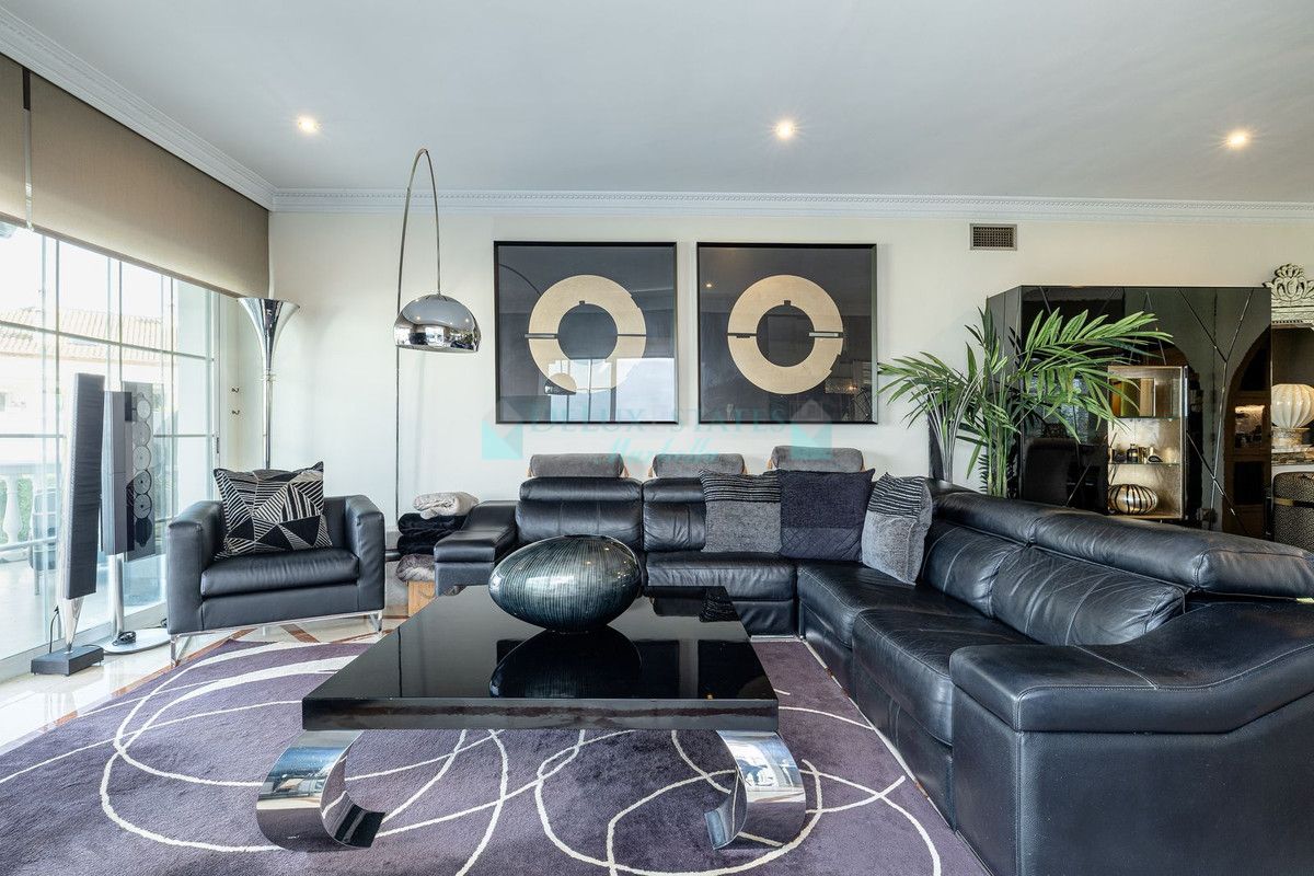 Ground Floor Apartment for sale in Nueva Andalucia