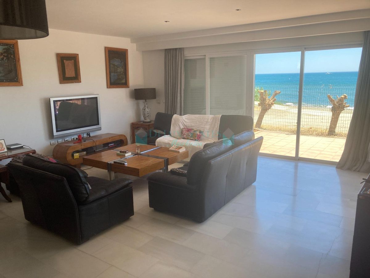 Town House for sale in Estepona