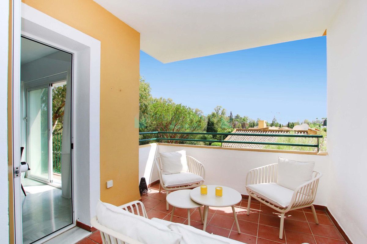 Apartment for sale in Atalaya, Estepona