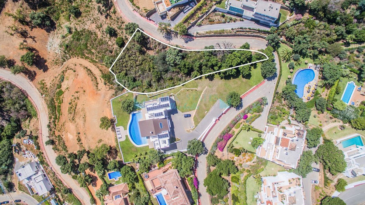 Residential Plot for sale in La Mairena, Marbella East