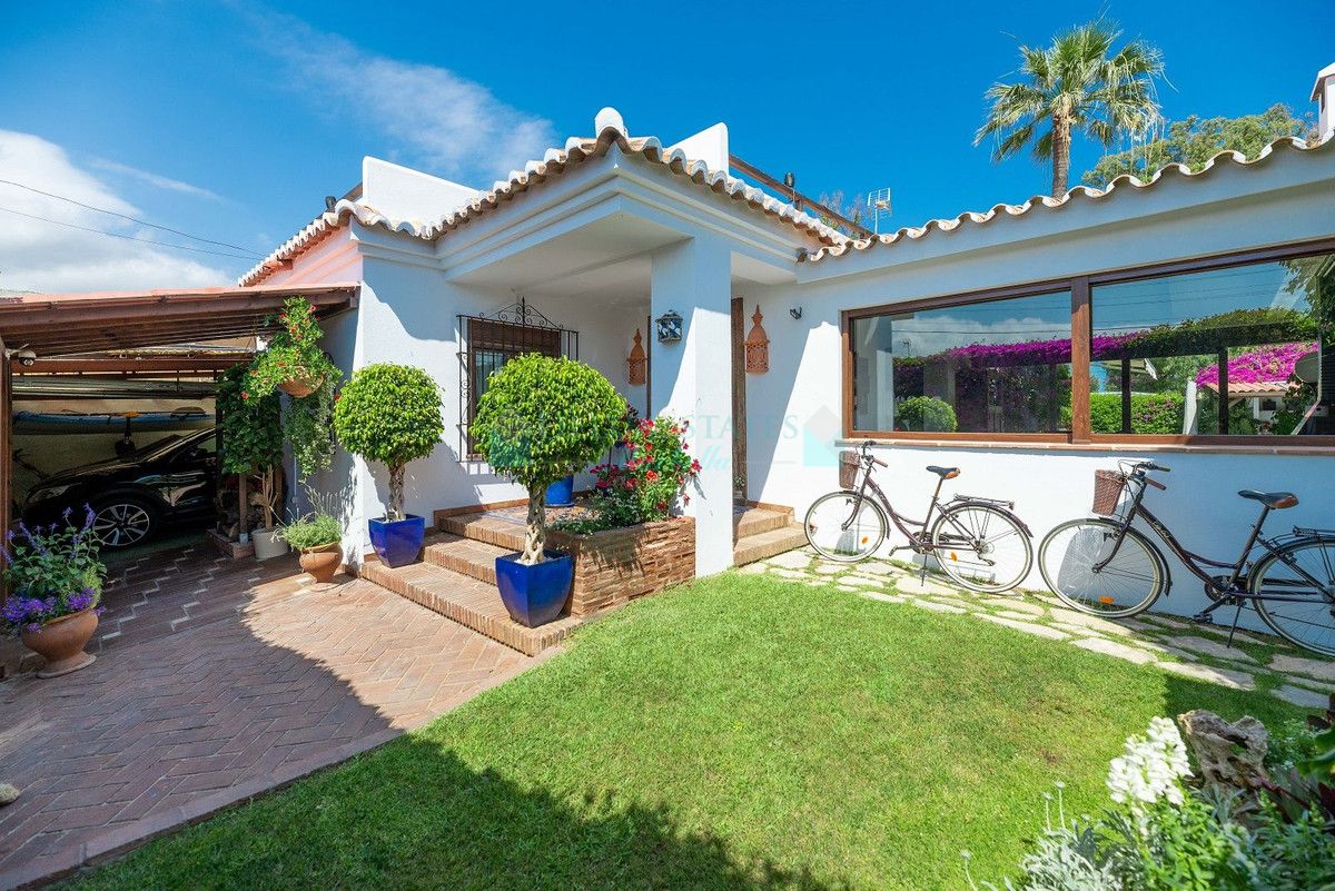 Villa for sale in San Pedro de Alcantara