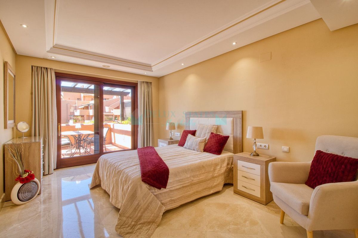 Apartamento en venta en Estepona