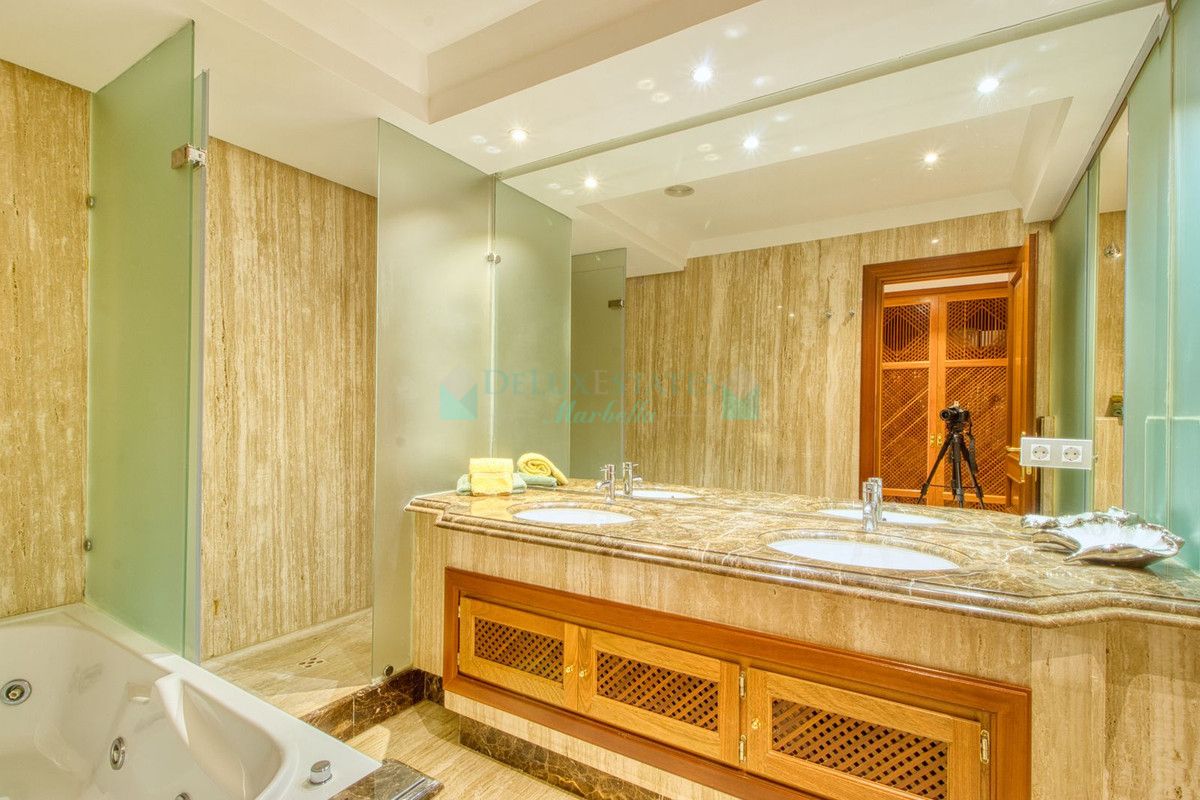 Apartamento en venta en Estepona