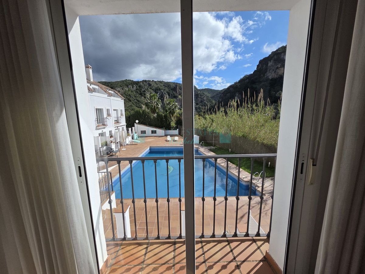 Town House for rent in Benahavis