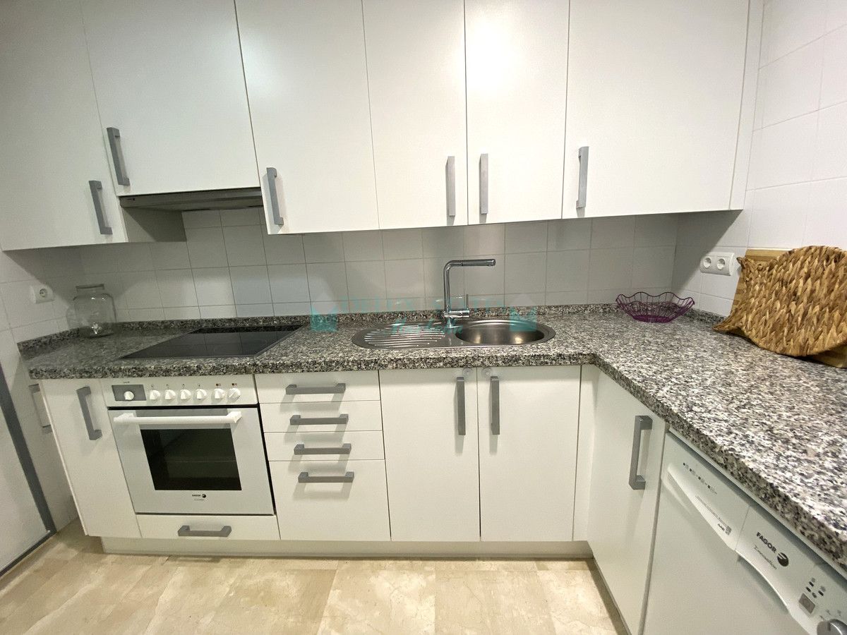 Adosado en venta en Cabopino, Marbella Este