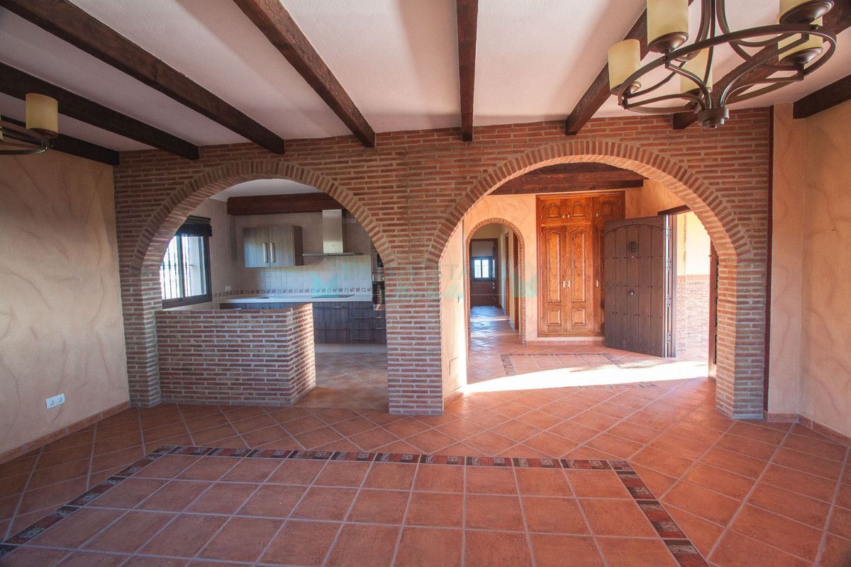 Finca en venta en Estepona