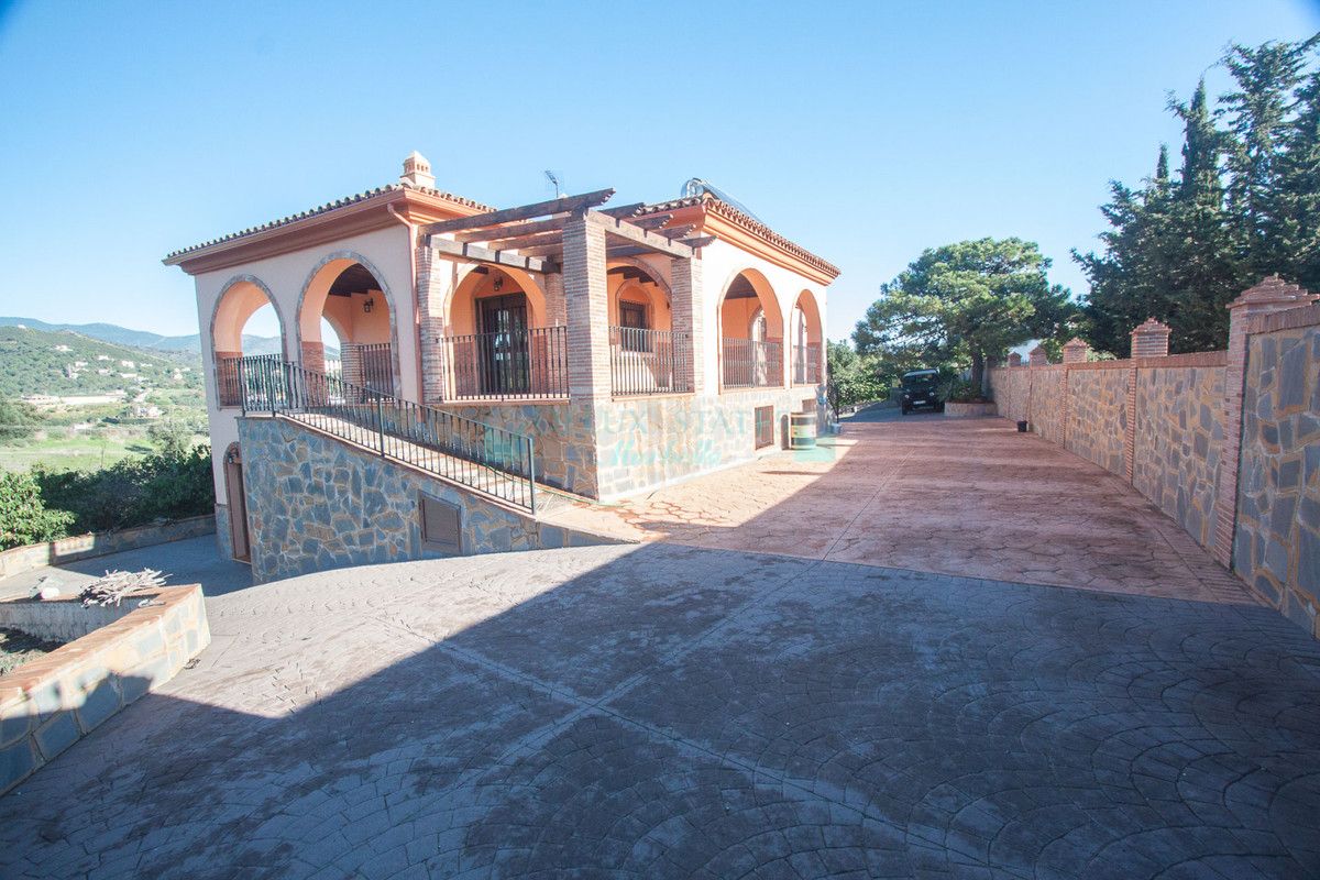 Finca en venta en Estepona