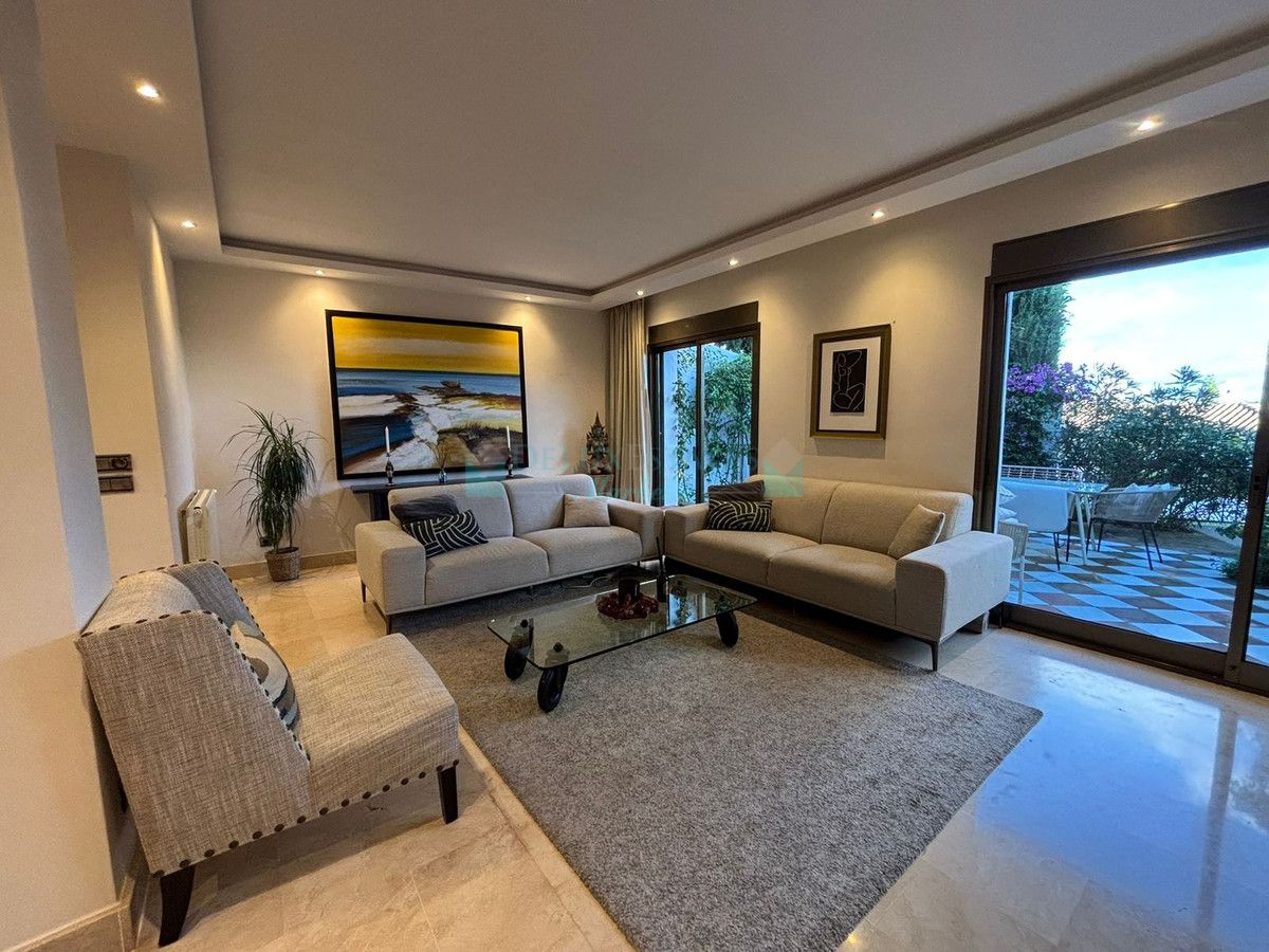 Town House for rent in Marbella