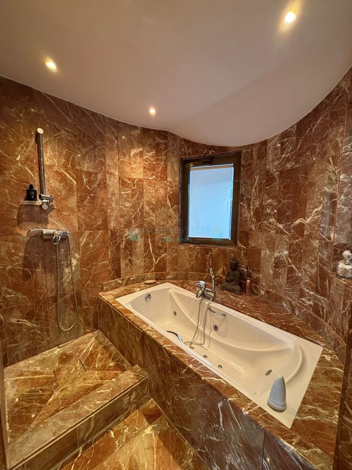 Town House for rent in Marbella