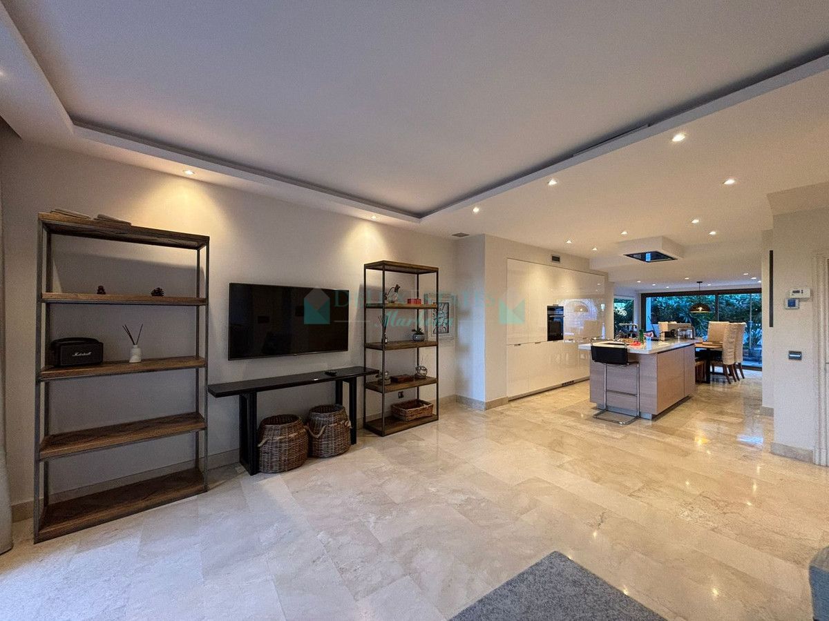 Town House for rent in Marbella