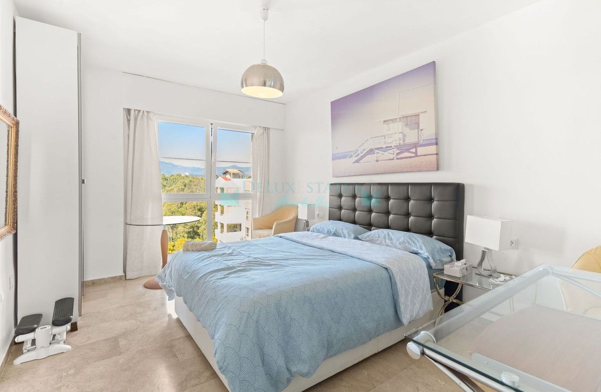 Ático en venta en Atalaya, Estepona