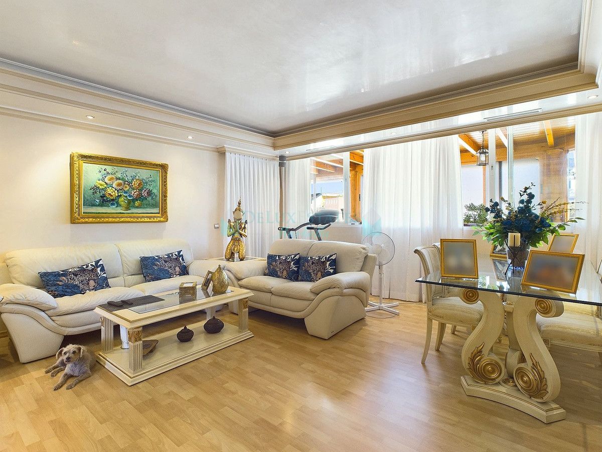 Penthouse for sale in Estepona