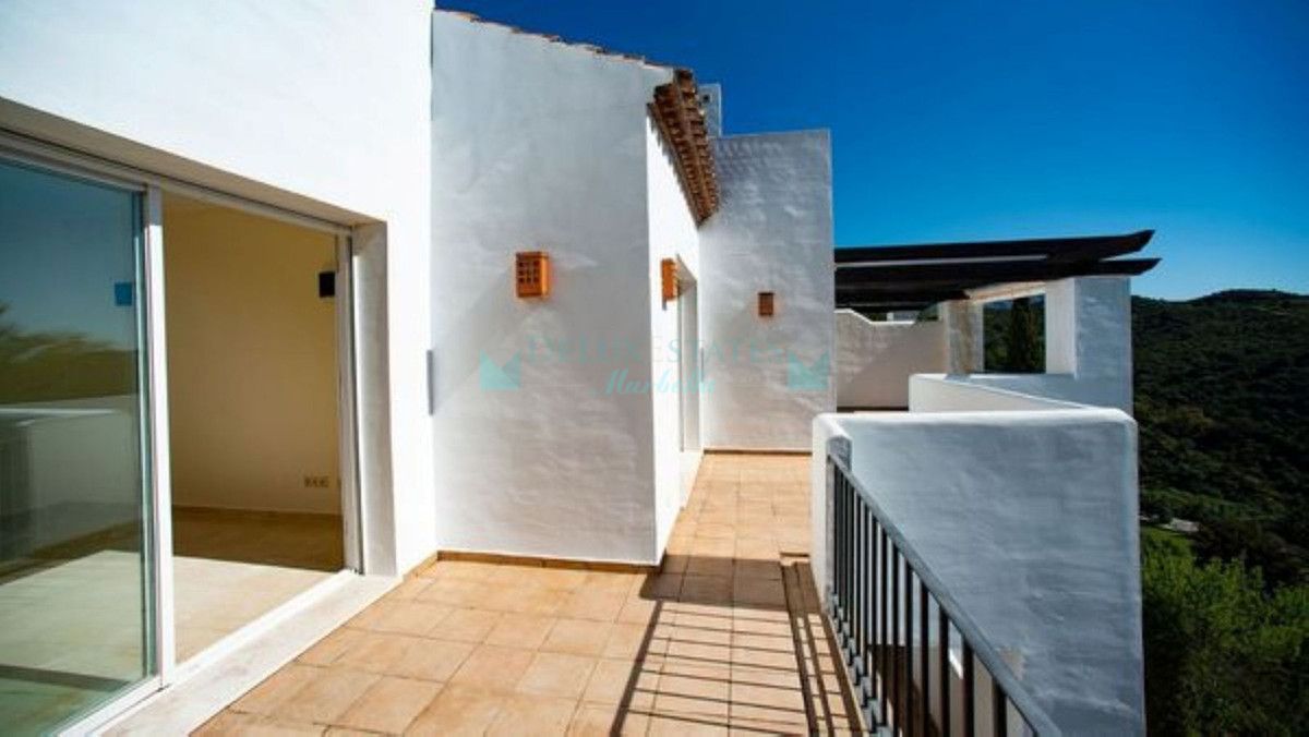 Penthouse for sale in La Quinta, Benahavis