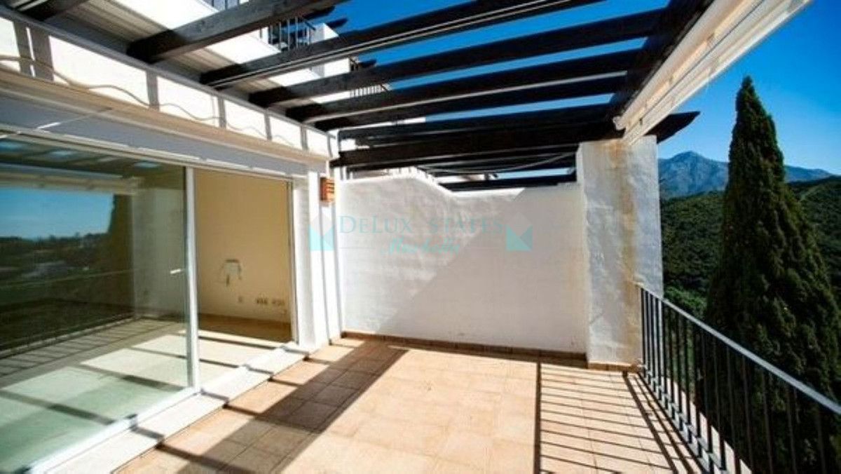 Penthouse for sale in La Quinta, Benahavis