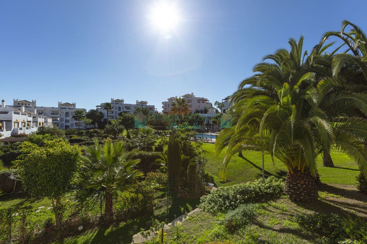 Ground Floor Apartment for sale in Selwo, Estepona