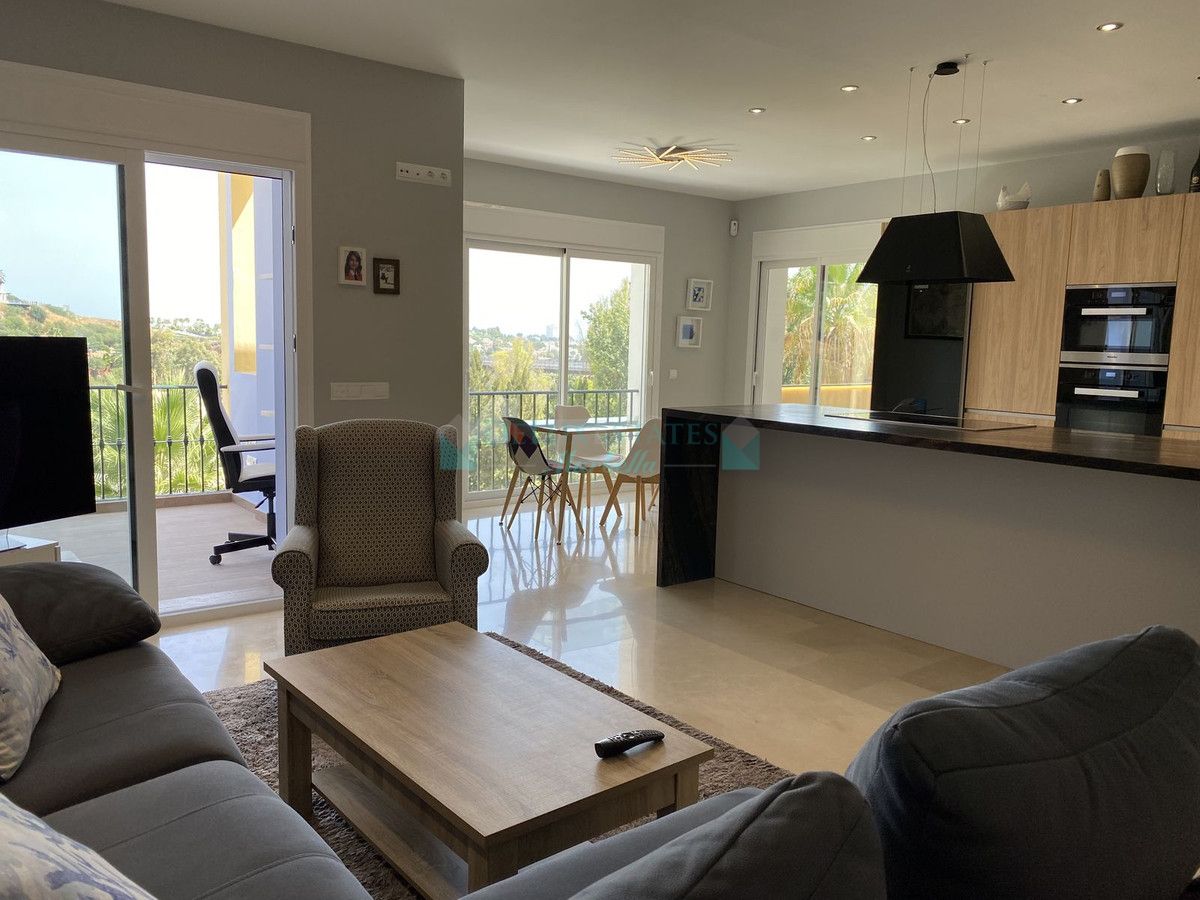 Apartamento en venta en Benahavis