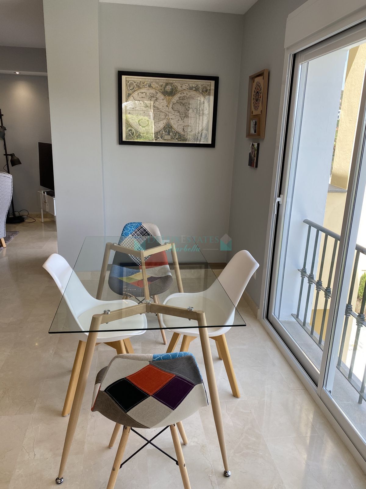 Apartamento en venta en Benahavis