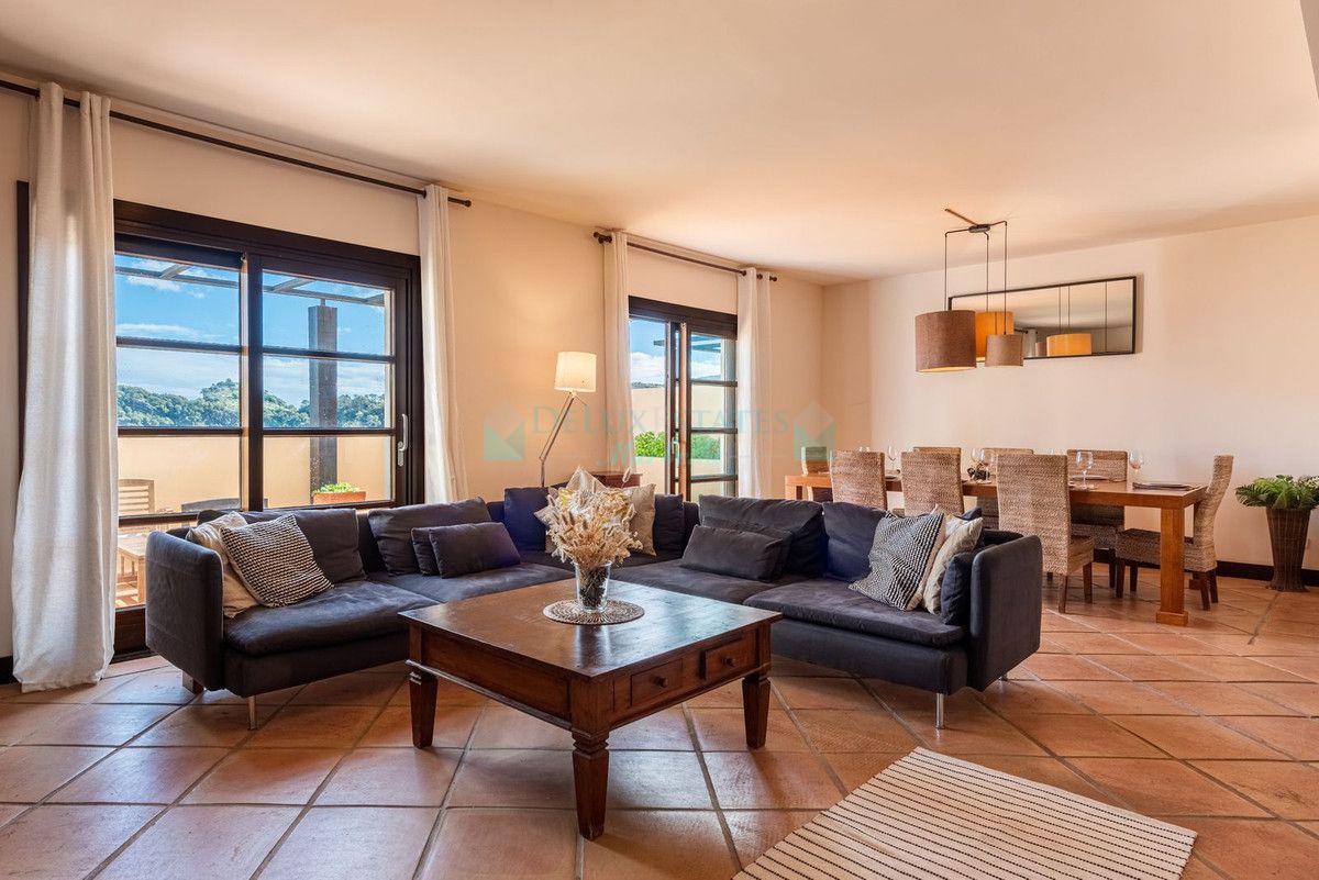 Town House for sale in Benahavis