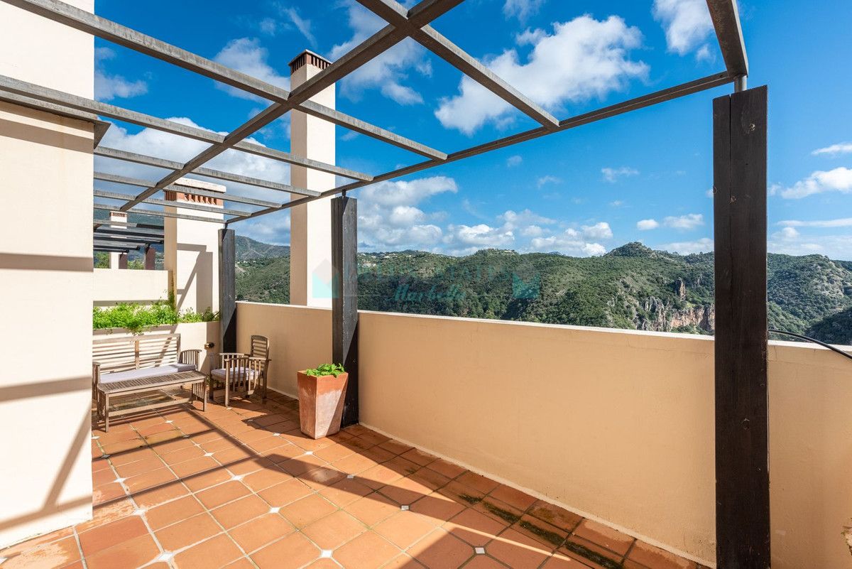 Town House for sale in Benahavis