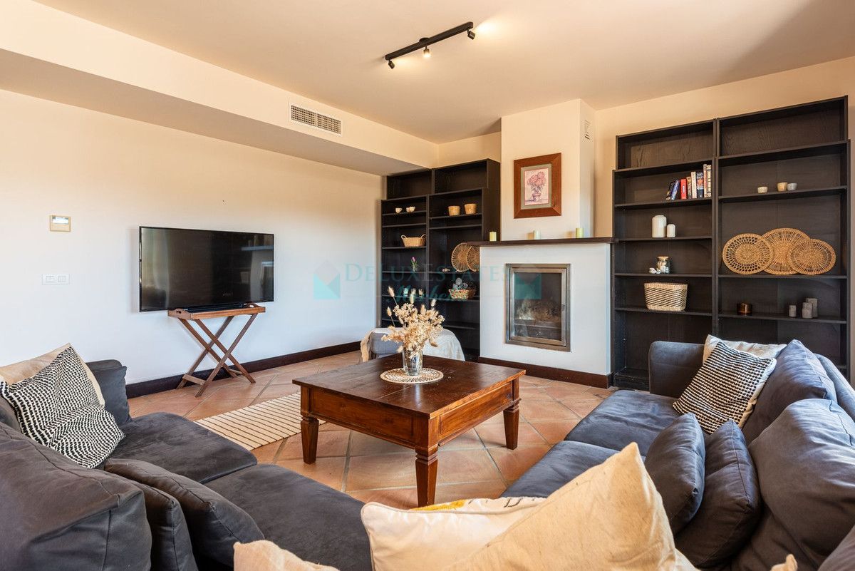 Town House for sale in Benahavis